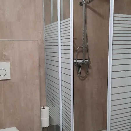 Rueckzugsort Am Teich In Vakantiehuis