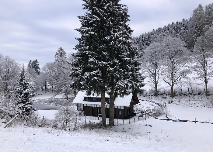 بيت للعطل Rueckzugsort Am Teich In *