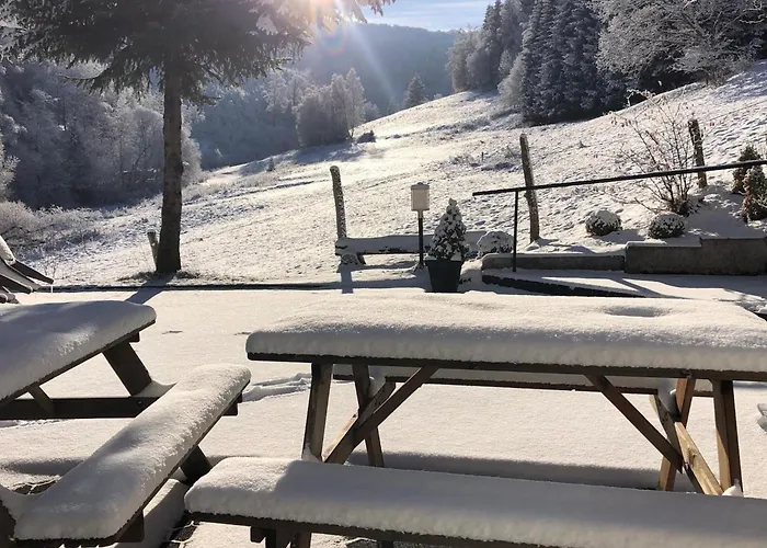 بيت للعطل Rueckzugsort Am Teich In *